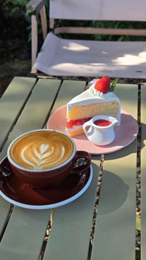 กาแฟและเค้ก